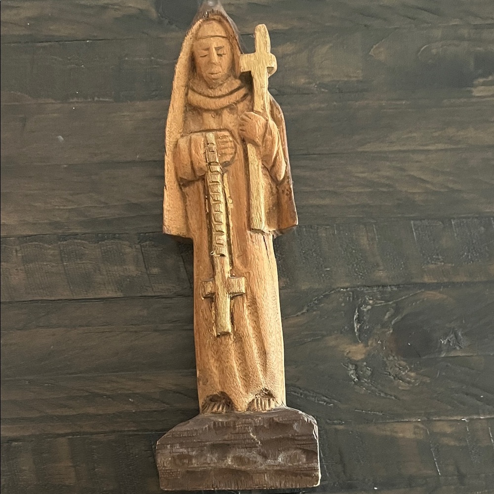Vintage / Antique Handcarved Hardwood Ecuadorian with Golden Rosary & Cross - Picture 2 of 12